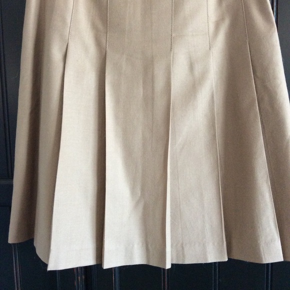 Banana Republic skirt - Picture 4 of 5